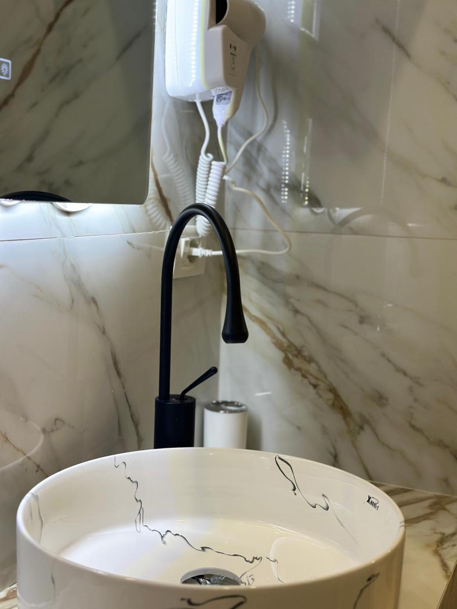 Troy Aparthotel Durrës Kültér fotó